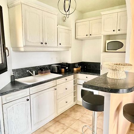 Appartement Plage Et Nature Saint-Raphael  Bagian luar foto